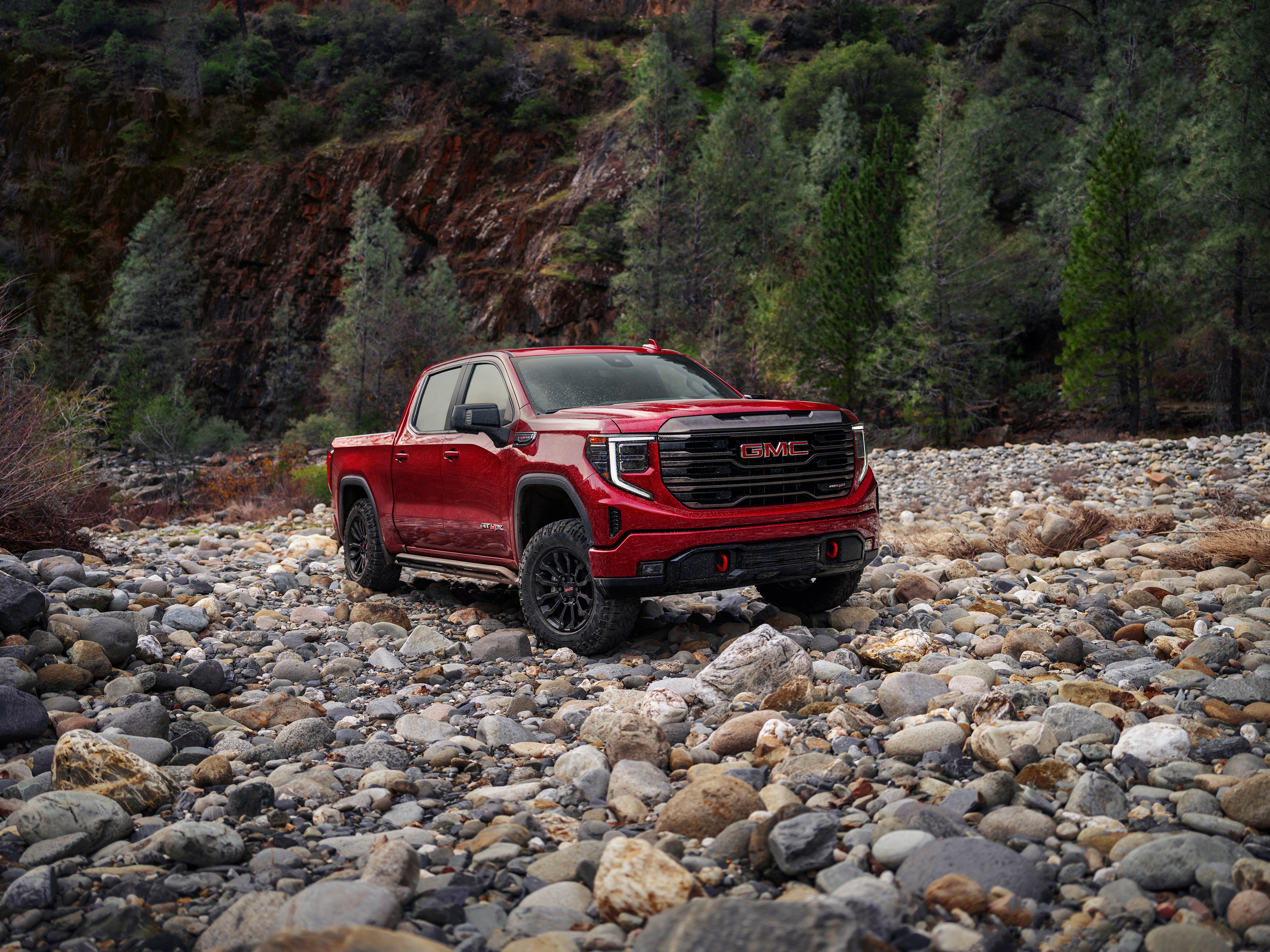 2023-GMC-Sierra1500-AT4X-CrewCab-ShortBox-Truck-L01.jpg